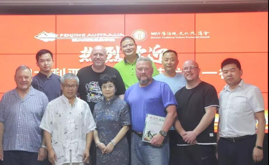 ���ﴫý��֯�Ĵ�ʡ��ͳ�Ļ��ٽ�����Ĵ������辰ѧԺ�Ľ����